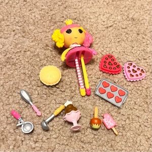 Lalaloopsy baking 🍪🎂👩🏻‍🍳collection.